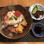 酒囲屋本店 - 海鮮丼①