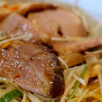 BASSO - 油そば・中盛（800円）
      