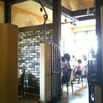 ナポリの食卓 春日部店 - 店内も明るくおしゃれ♪