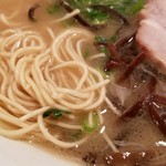 長浜食堂 - 中間とんこつ正油ラーメン