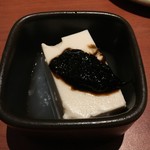 千年の宴 - (料理)(佐賀)自家製豆冨の有明海苔の佃煮のせ