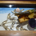 Lien - アミューズ（オニオンの生地に長野県産鮎など）