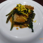 Lien - 魚料理（宮崎県産天然白甘鯛のウロコ焼きに赤座海老のソースと春野菜）