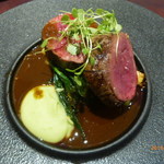 Lien - ：肉料理（短角牛フィレ肉のロースト、赤ワインソース）