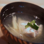 うを徳 - 明石鯛（あかしだひ）潮汁（うしほじる）