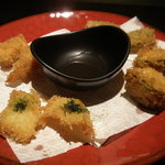 kazefukeba - 揚げ物盛り合わせ～イカとピーマンとカボチャと人参だっけな