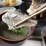 小安丸 - 味噌汁に入るのは この尾部のあら