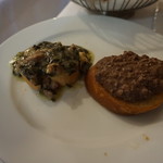 IL LATINI - 鶏レバー、煮込み野菜クロスティーニ