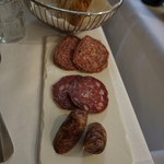 IL LATINI - 前菜のサラミ、ソーセージ