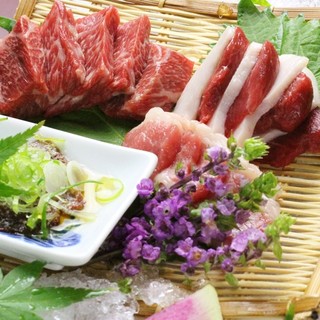 地元民からもお墨付き！産地を凌駕する馬肉料理をご堪能ください