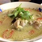 ホーリーマウンテン - 赤いのは唐辛子です