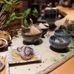 伊藤家のつぼ - appetizer, octopus, etc前菜（トコブシの煮付、海苔ガリ大葉の〆鯖巻、鰆の南蛮漬、ウマヅラの卵、タコ、あん胆、イカ、ナマコ酢）