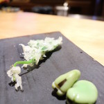 伊藤家のつぼ - 空豆と空豆の芽の天ぷら