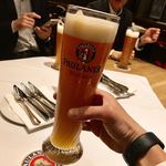 PAULANER IM TAL - そしてこうなる。本場はさすがに新鮮で軽快なヴァイスビア。