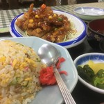 しらかば - 半炒飯と中華チキンカツ