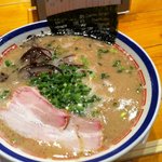 田中商店 本店 - とんこつラーメンはバリカタで♪