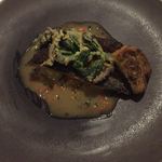 ルメルシマン オカモト - イワナのポワレ ベルモットとハーブのソース イワナバターのバゲットと山菜のフリチュール添え