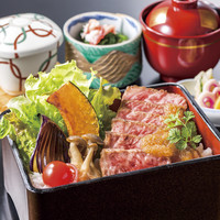 和牛ステーキ重