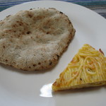 アプテカ フレーゴ - (多分)フォカッチャ&スパゲティピザ♡