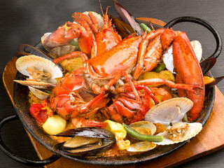 Katoruse - お焦げが美味しいオマール海老のパエリア。