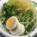 広島つけ麺 ひこ - トッピングで麺が見えない