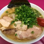 豚平 - ラーメン 700円 （2018年4月）