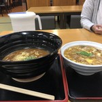 福福食堂 - かれーうどんの器がでかい！