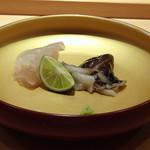 鮨 さかい - ＊真子鰈（長崎）、鳥貝（愛知）は炙りで 真子鰈も旨みを感じますが、鳥貝は炙ることでより美味しく。