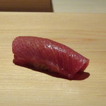 鮨 さかい - 中トロ、軽めの漬けで