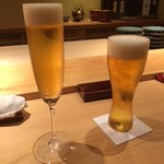鮨 さかい - ビール（左は小）