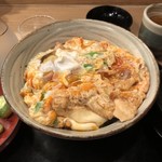 鳥つね自然洞 - 親子丼