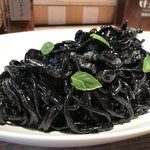 ナナイロパスタ - イカスミパスタ トリュフ風味＋大盛 1280円 ＋ 250円。
