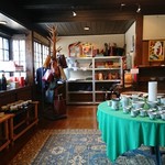 七賢 - 雑貨や酒器が置いてます