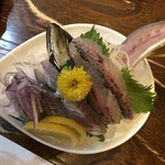 和食・旬菜 彩華 - 活アジのお造り