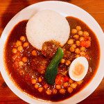 OKANO CURRY - ヒヨコ豆のスパイシーチキンカレー