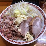 ラーメンくめちゃん - 小ラーメン（ニンニク少なめ、くずし豚トッピング）