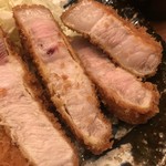 とんかつひなた - 断面