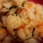 あま屋 - いくらとツブのウニかけご飯（よく混ぜます）。