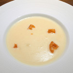 ラトリエ プリュ - 今日のスープ（ホワイトアスパラガス）