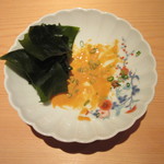 鮨 さかい - 肝酢は若芽で拭い食べる