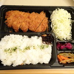 新宿さぼてん - 料理写真:チキンカツ弁当680円