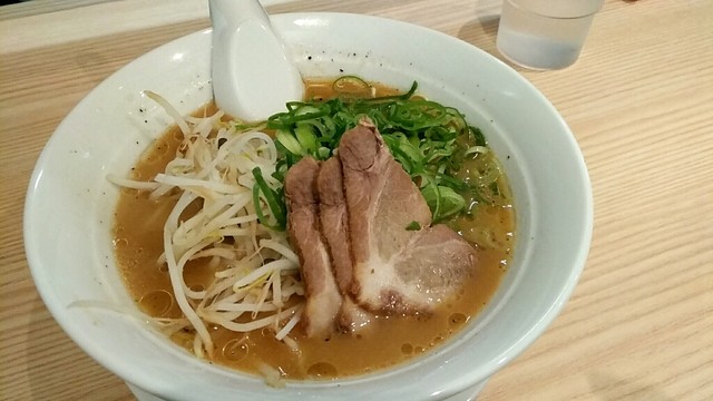 元祖牛骨ラーメン大嵐>