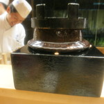 赤坂 菊乃井 - 食事　鯛の土鍋炊き込みご飯　木の芽