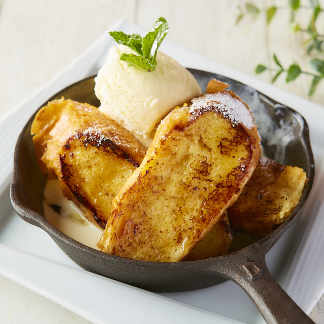 ジンジャーブレッドフレンチトーストロールアップのレシピ