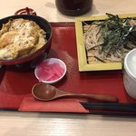 きそば　長寿庵 - かつ丼、ざる蕎麦セット820円(税込)