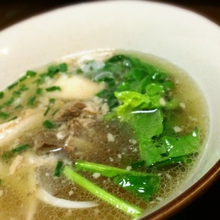 I can't eat it! Enjoy Hija (goat sashimi, goat soup)!