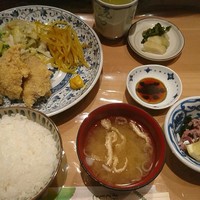 新宿割烹 中嶋 - フライ定食 800円＋刺身(ハーフ) 350円