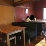 チャヤ ジャルディーノ シロヤマ - 店内（小上がり）座席より右まわり➡