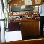 手打麺や 大島 - 回転が良いので、行列はすぐに解消