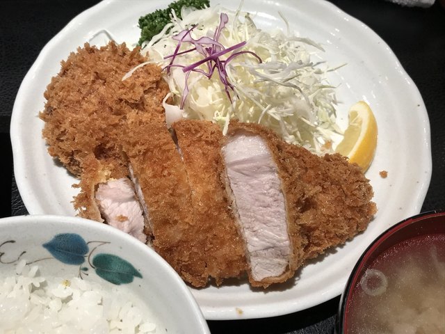 柔らかくあっさりとした上ロースカツ 肉の旨味を感じられる柔らかいメンチカツも絶品 By もりｃ もち豚とんかつ たいよう 武蔵小山 とんかつ 食べログ
